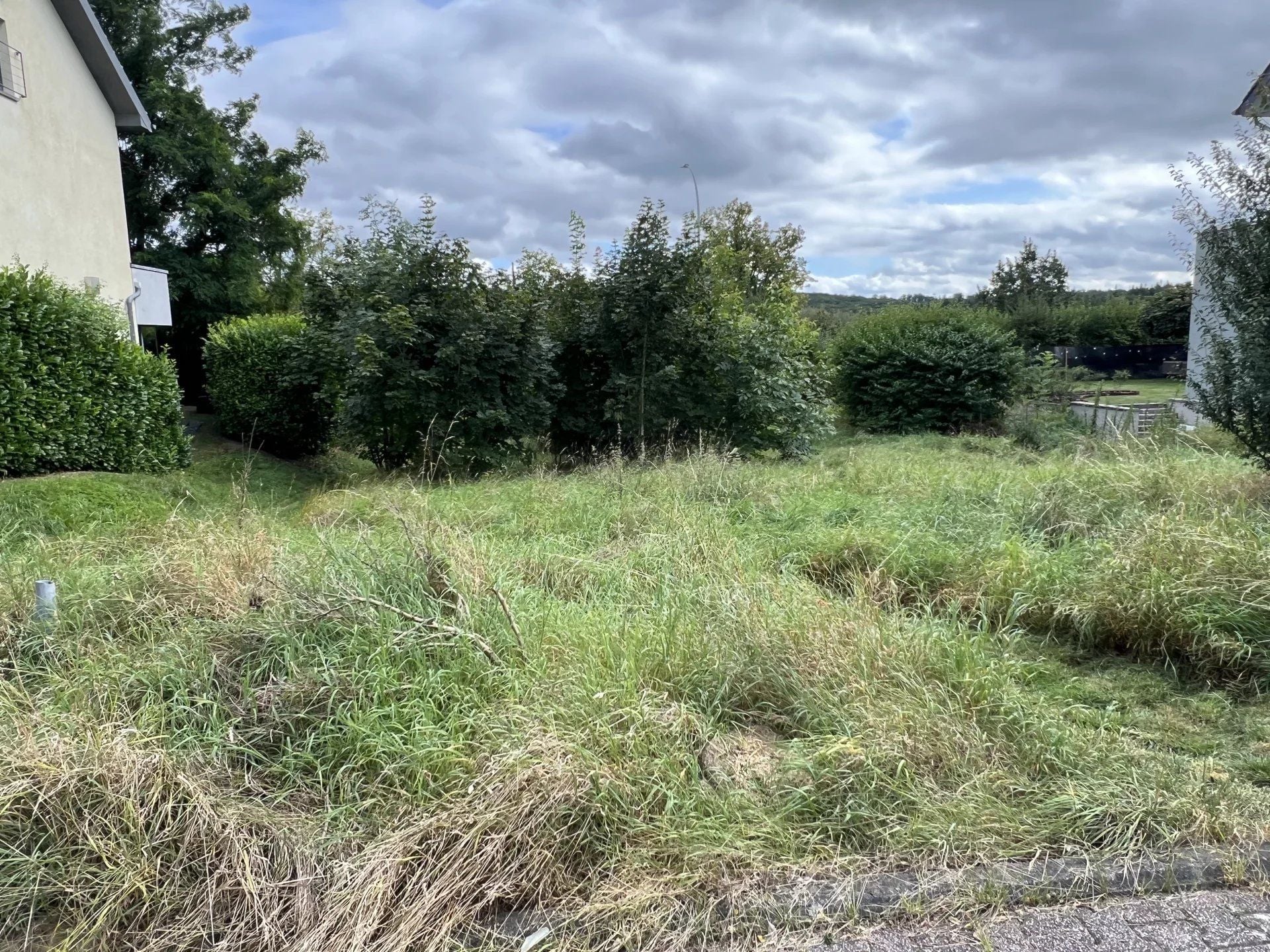 Terrain constructible en vente à Berg