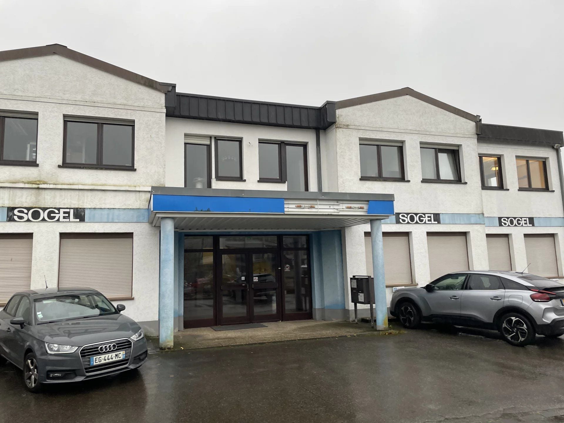 Bureau 4 unités en location à Capellen, commune de Mamer