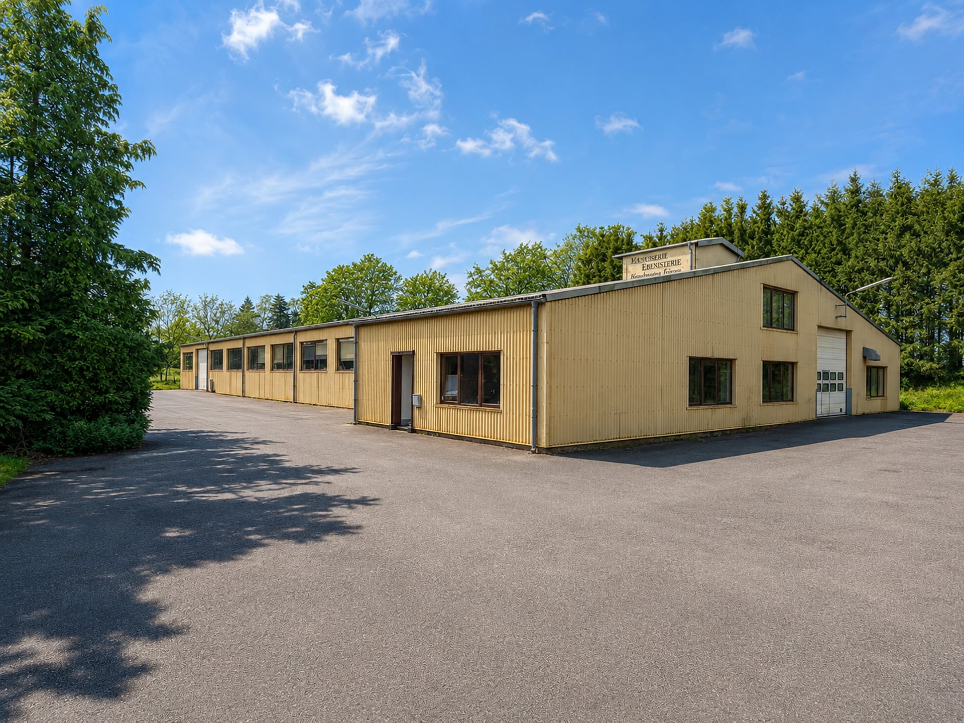 Actifs locaux et commerciaux en vente à Brachtenbach