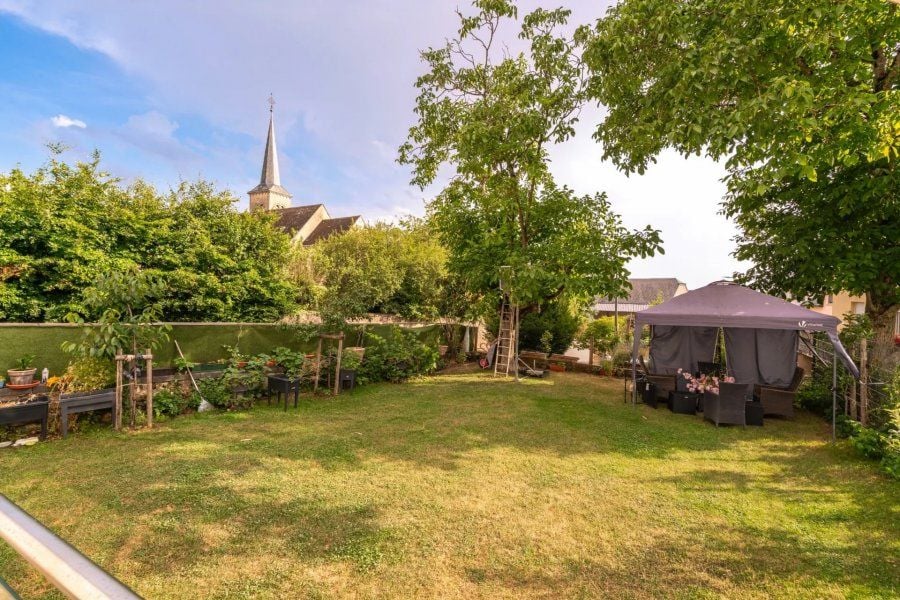 Triplex 6 chambres en vente à Filsdorf