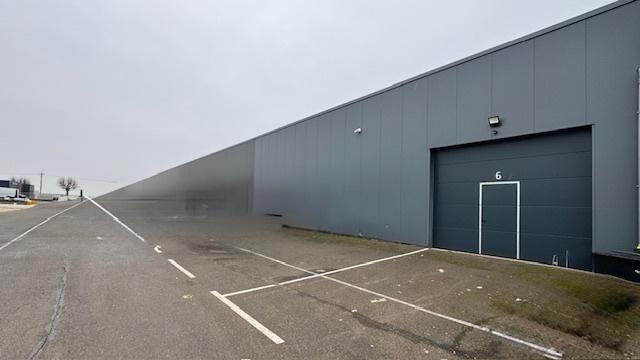 Entrepôt en vente à Cosnes-et-Romain