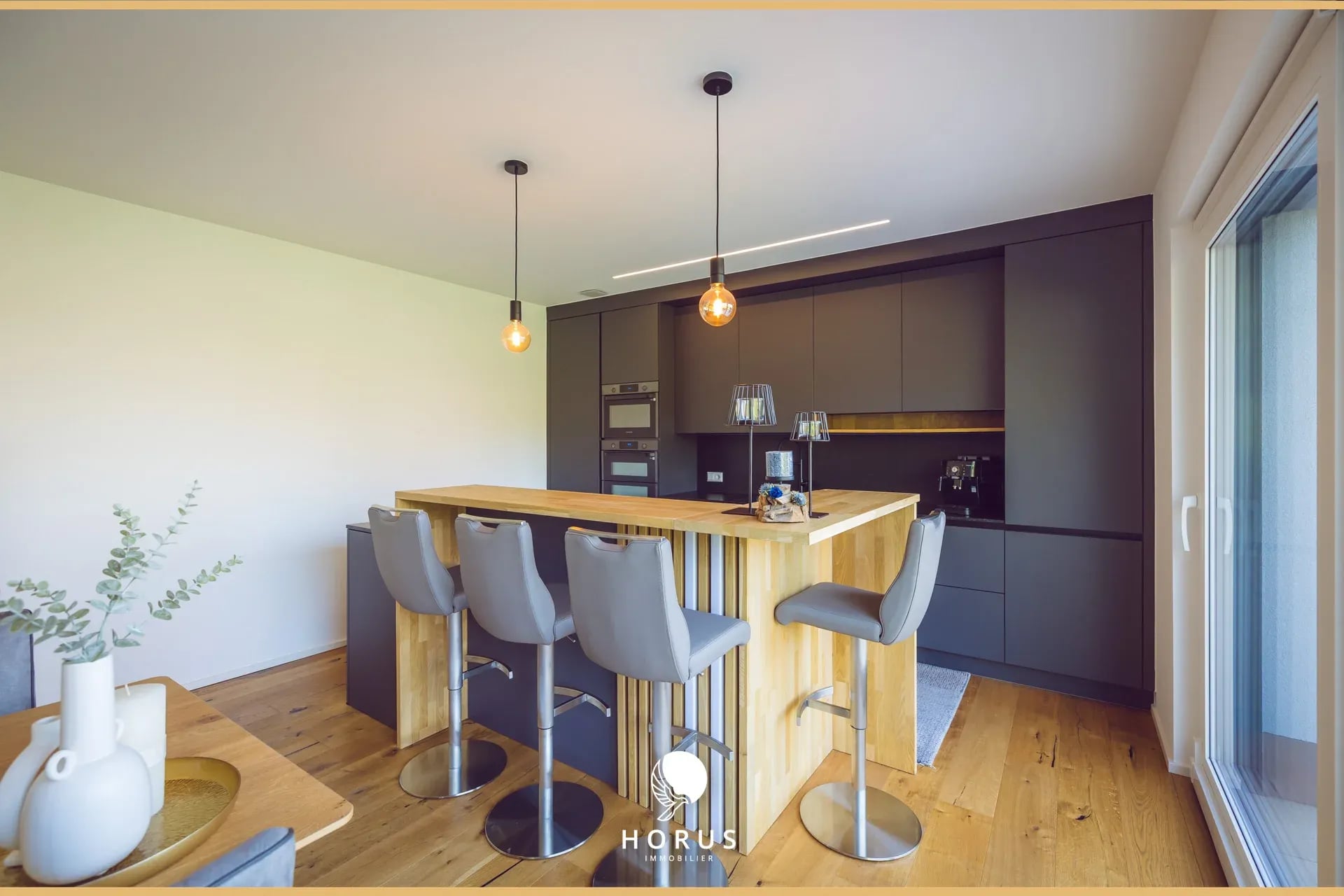 6-bedroom House for sale in Schieren