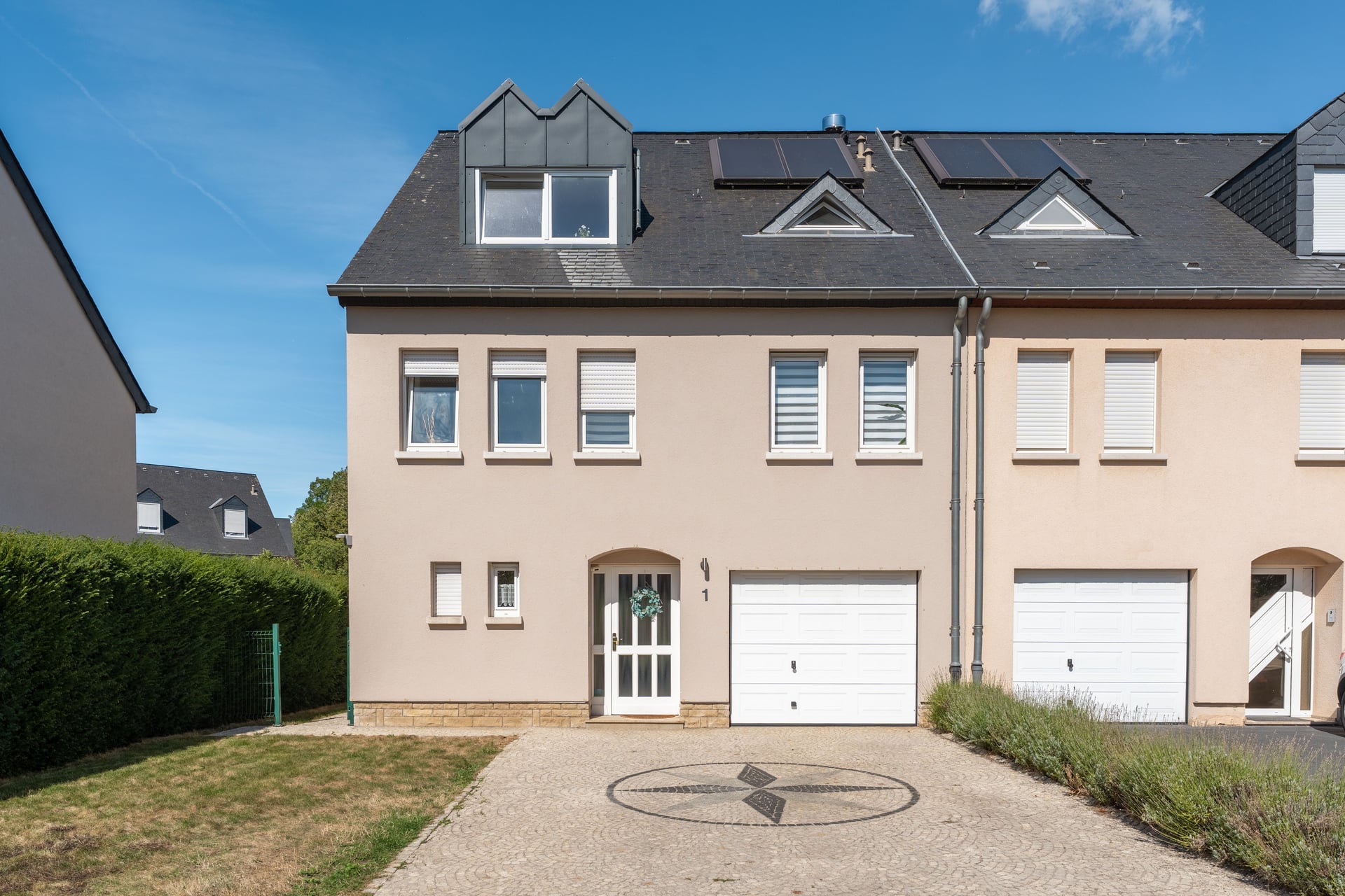 5-Zimmer-Doppelhaushälfte zum Verkauf in Bertrange