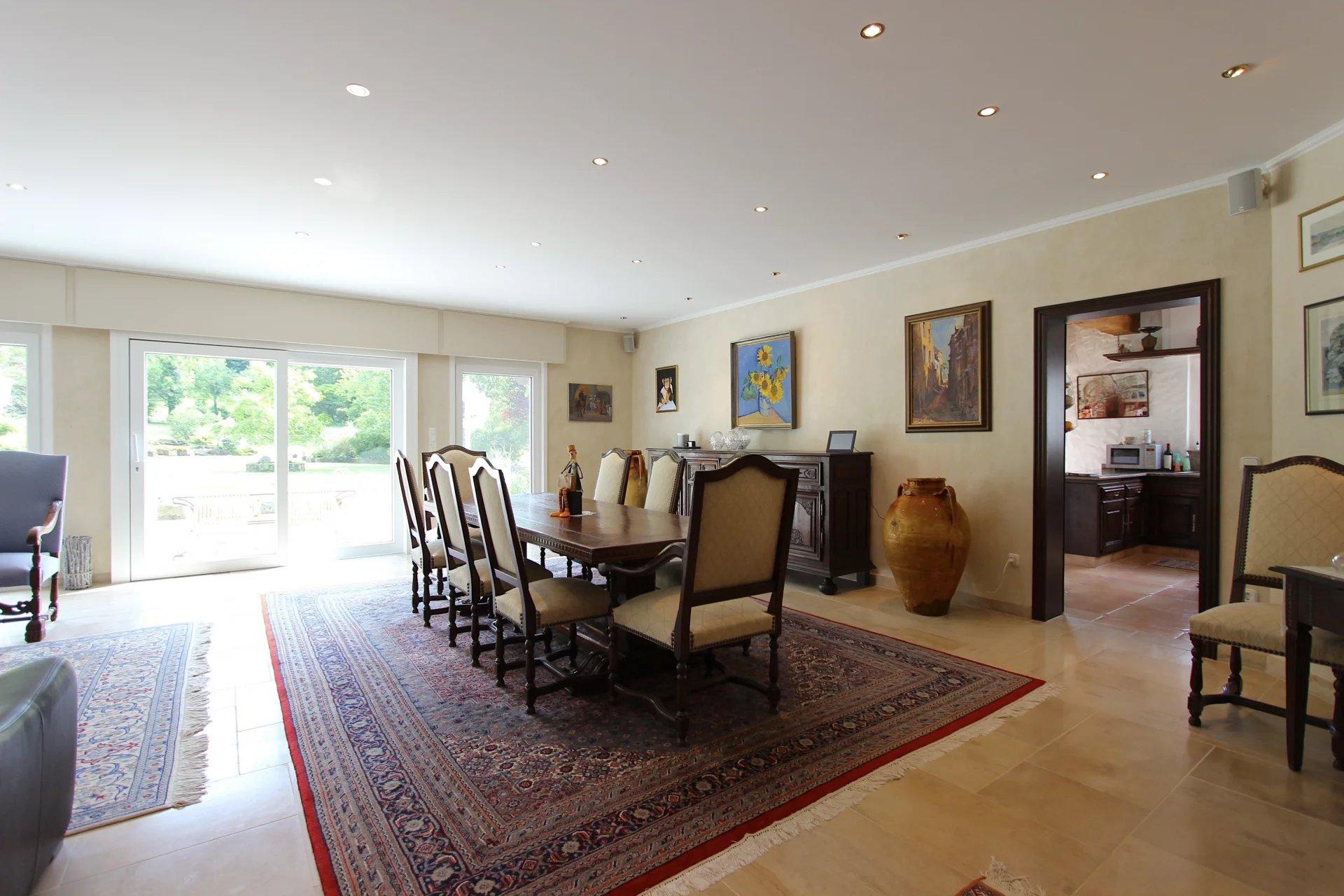 5-bedroom House for sale in Dudelange