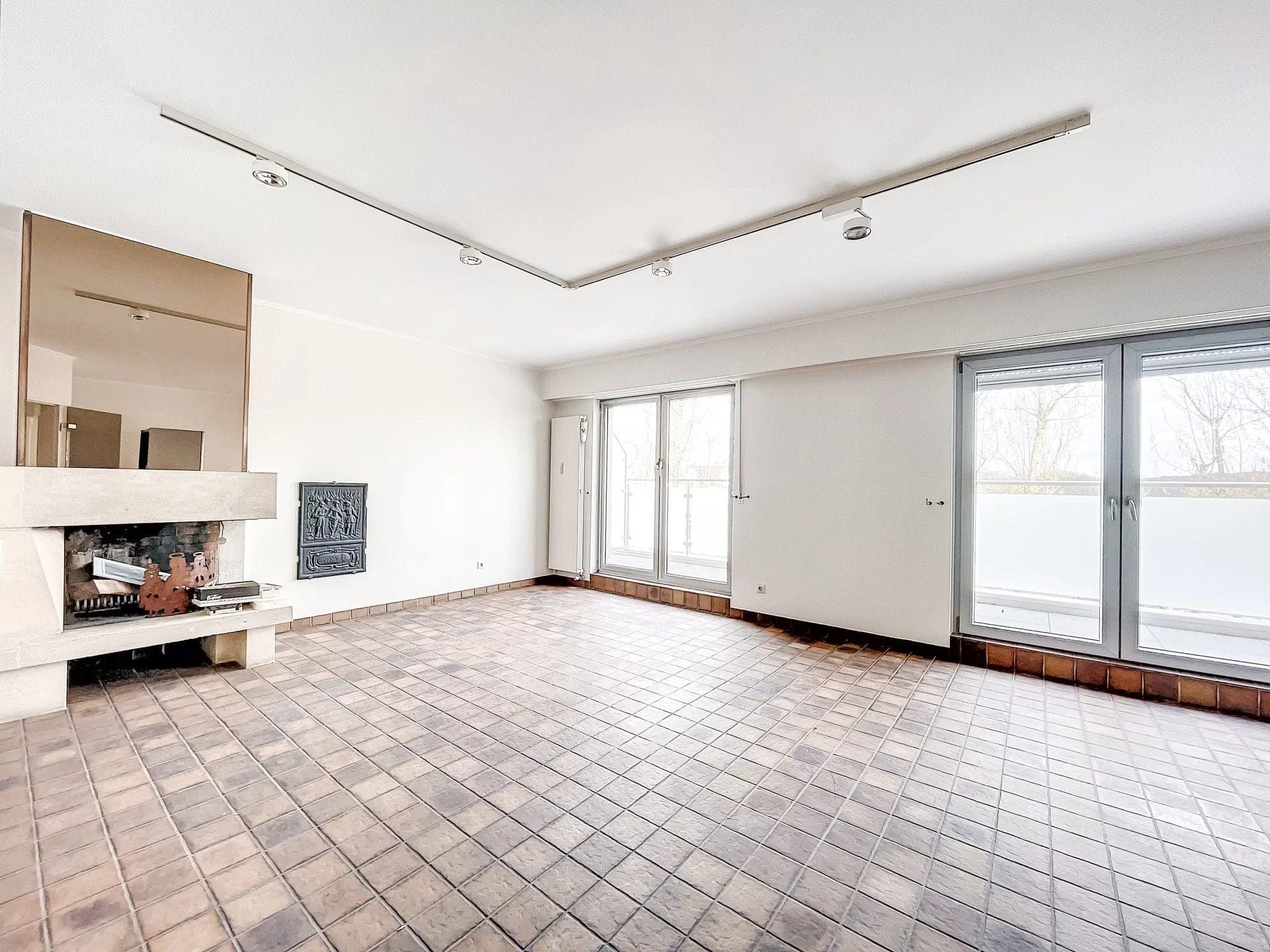 3-bedroom Apartment for rent in Howald