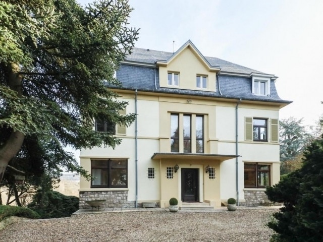 Villa 10 chambres en vente à Rettel