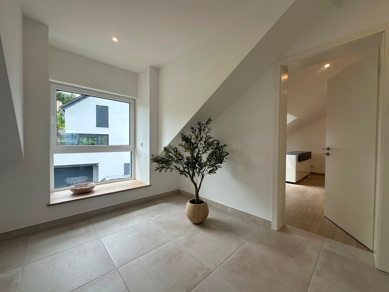 4-bedroom Detached house for sale in Tawern
