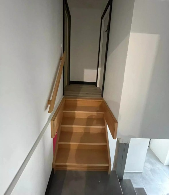 Office for rent in Perlé