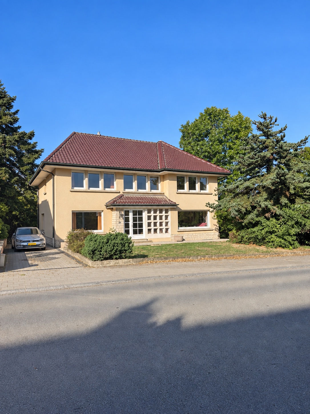 Villa 6 chambres en vente à Sanem