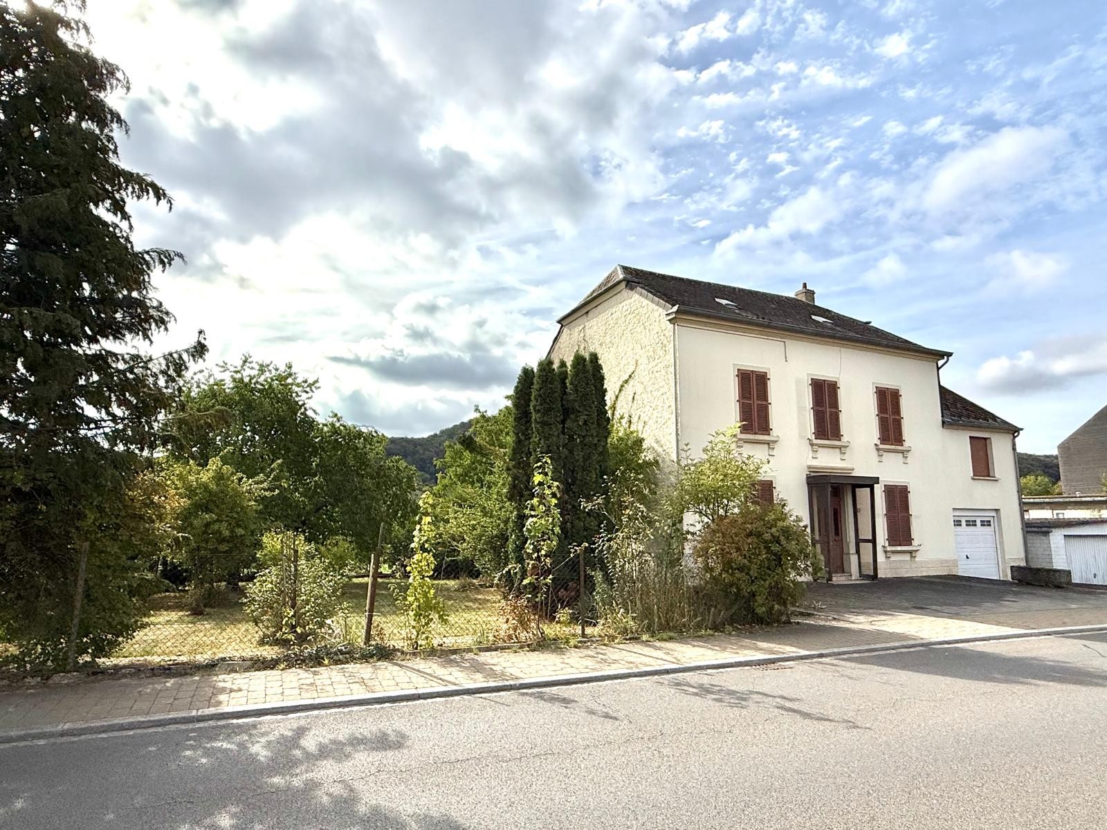 5-Zimmer-Einfamilienhaus zum Verkauf in Waldbredimus