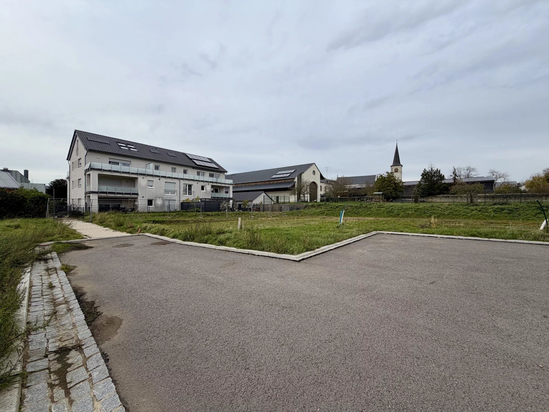 Terrain constructible en vente à Weiler-la-Tour