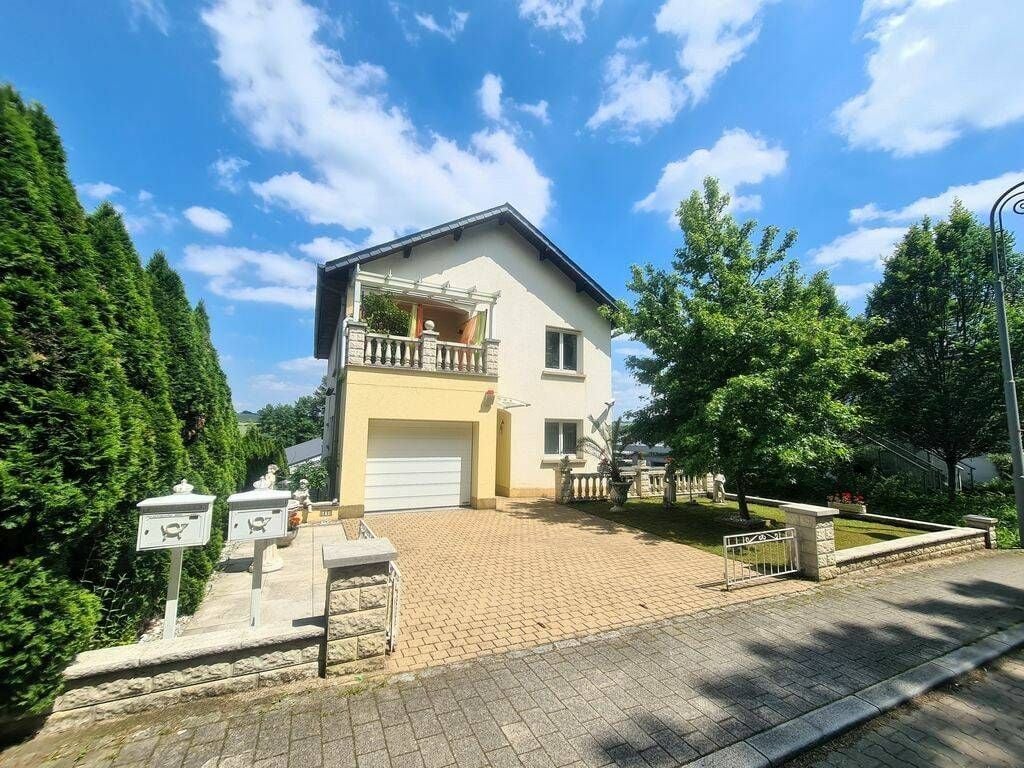 7-Zimmer-Haus zum Verkauf in Biwer