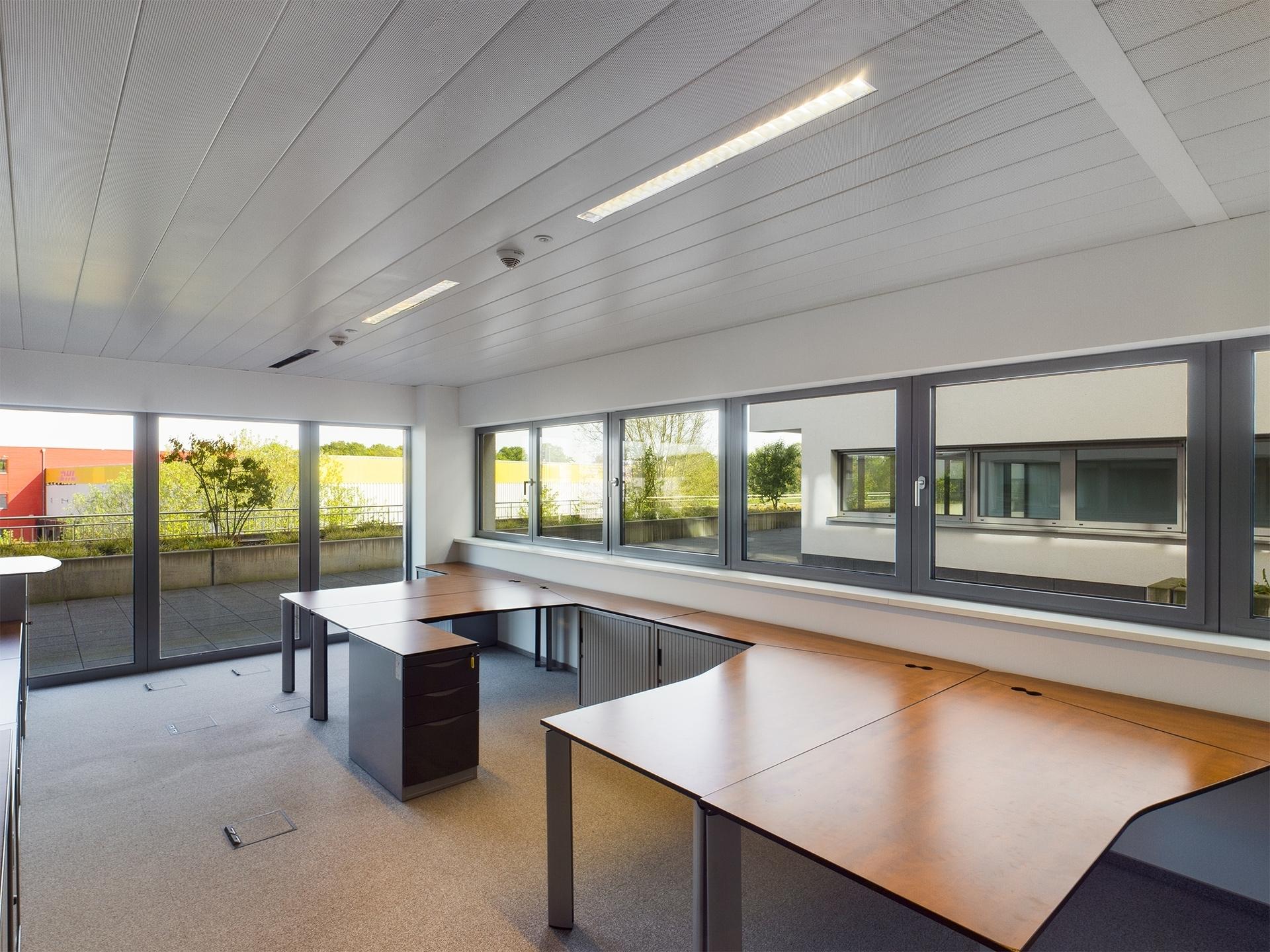 Bureau 1 unité en location à Contern