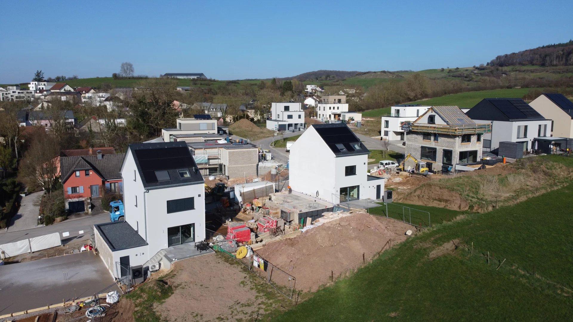 Maison 4 chambres en vente à Moesdorf