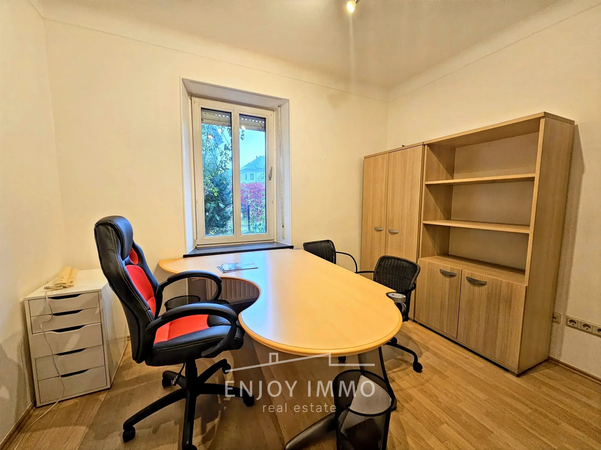Bureau 1 unité en location à Mamer