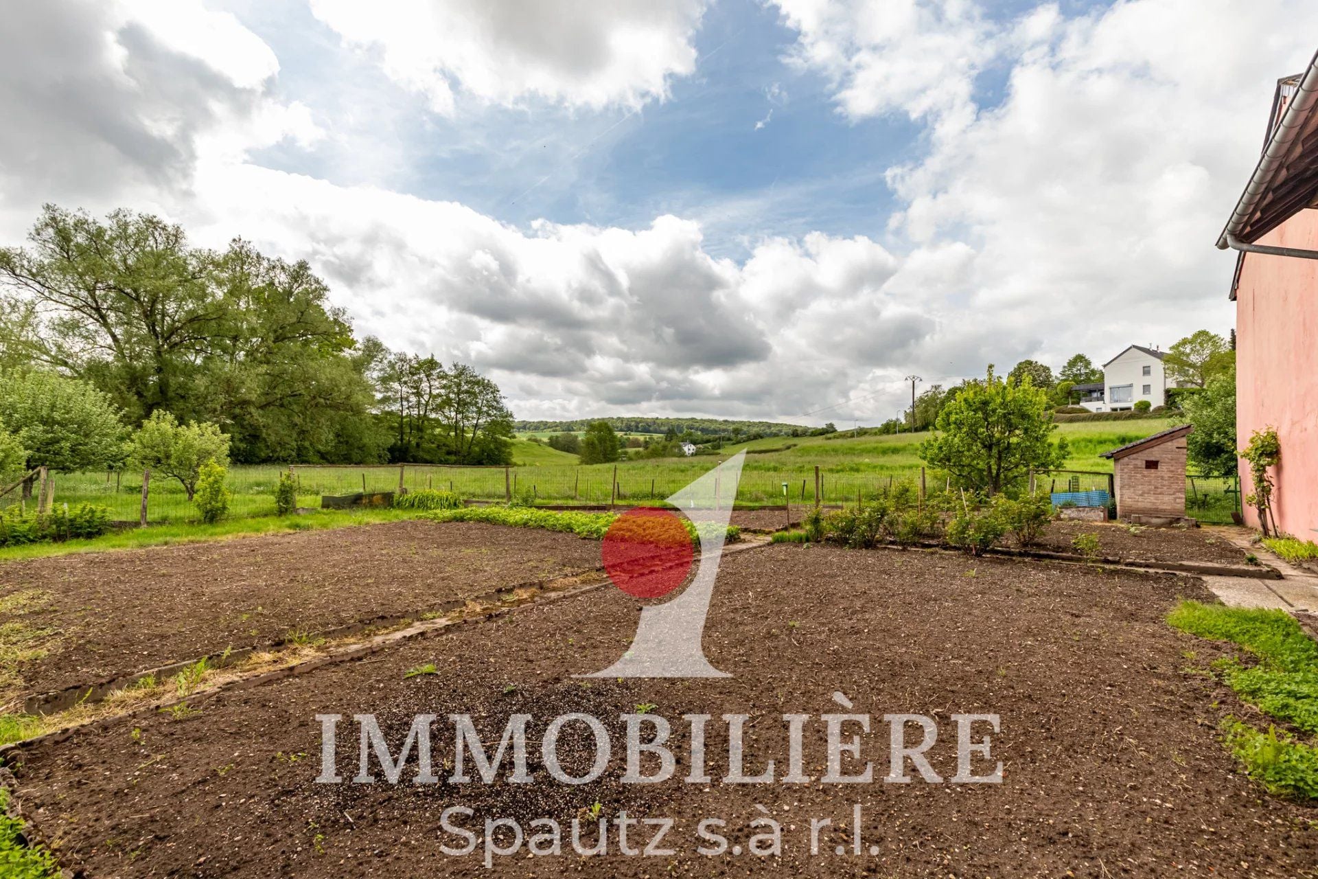 5-Zimmer-Bauernhof zum Verkauf in Biwer