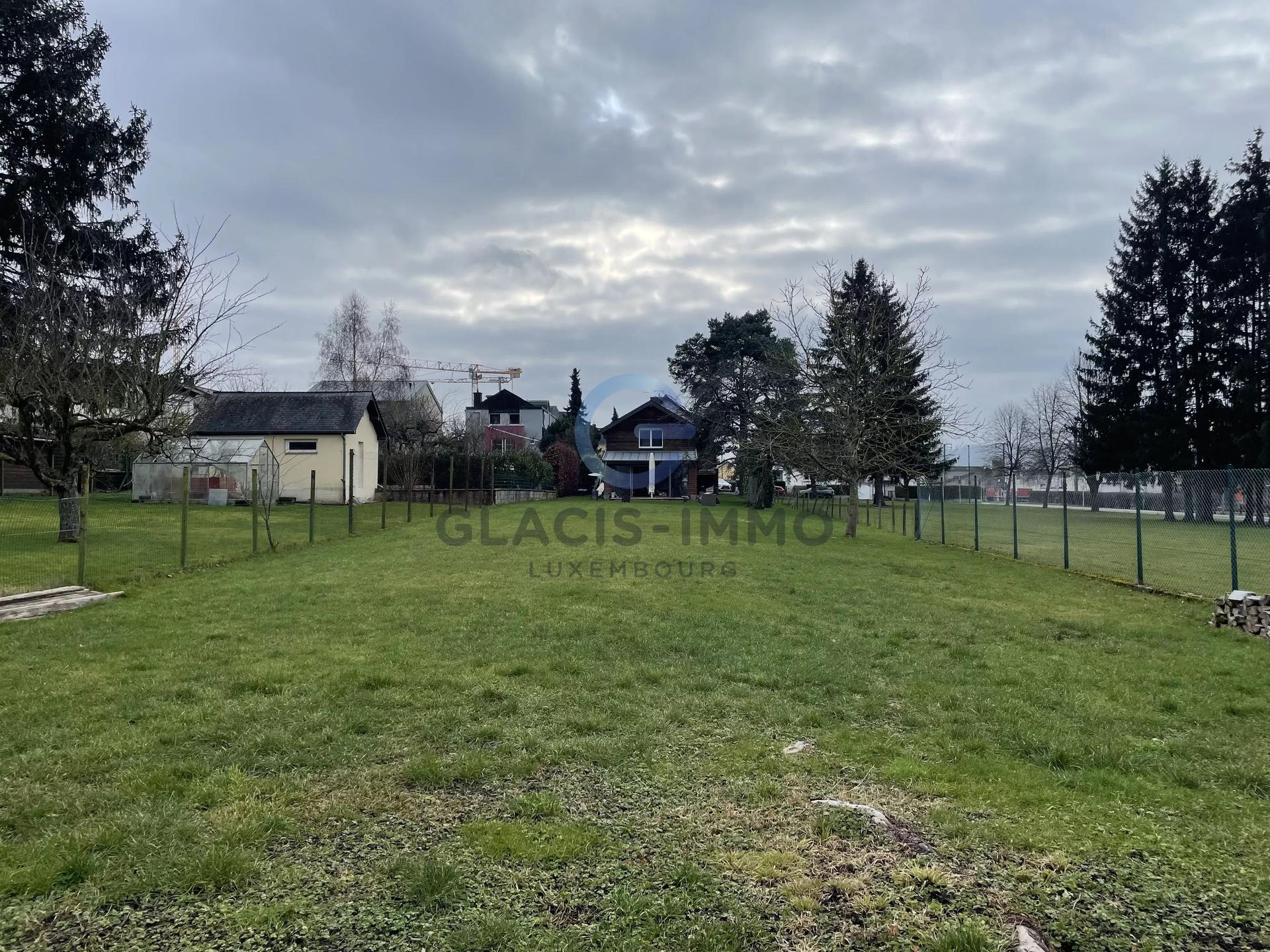 4-unit Plot of land for sale in Walferdange