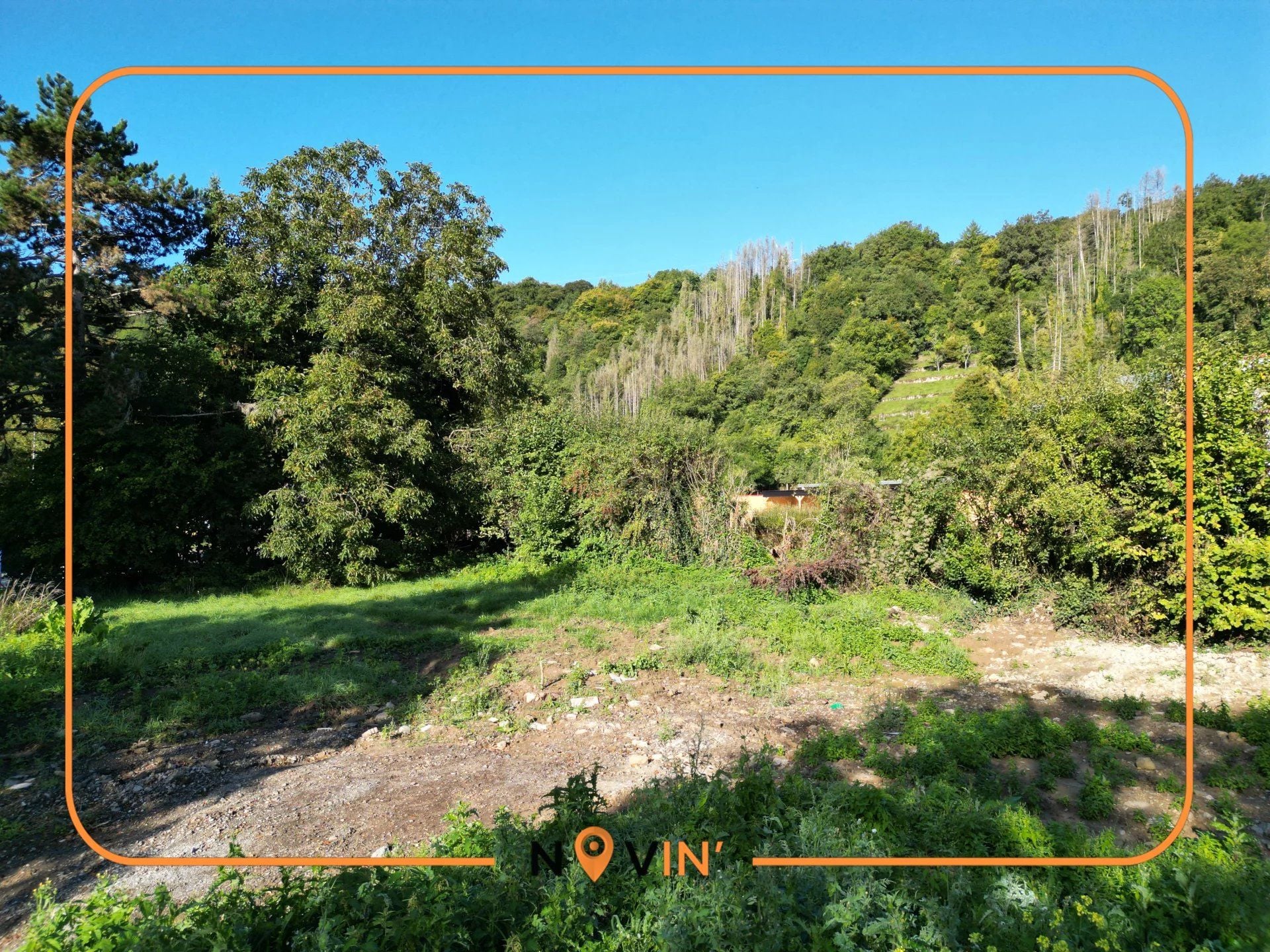 Terrain constructible en vente à Born