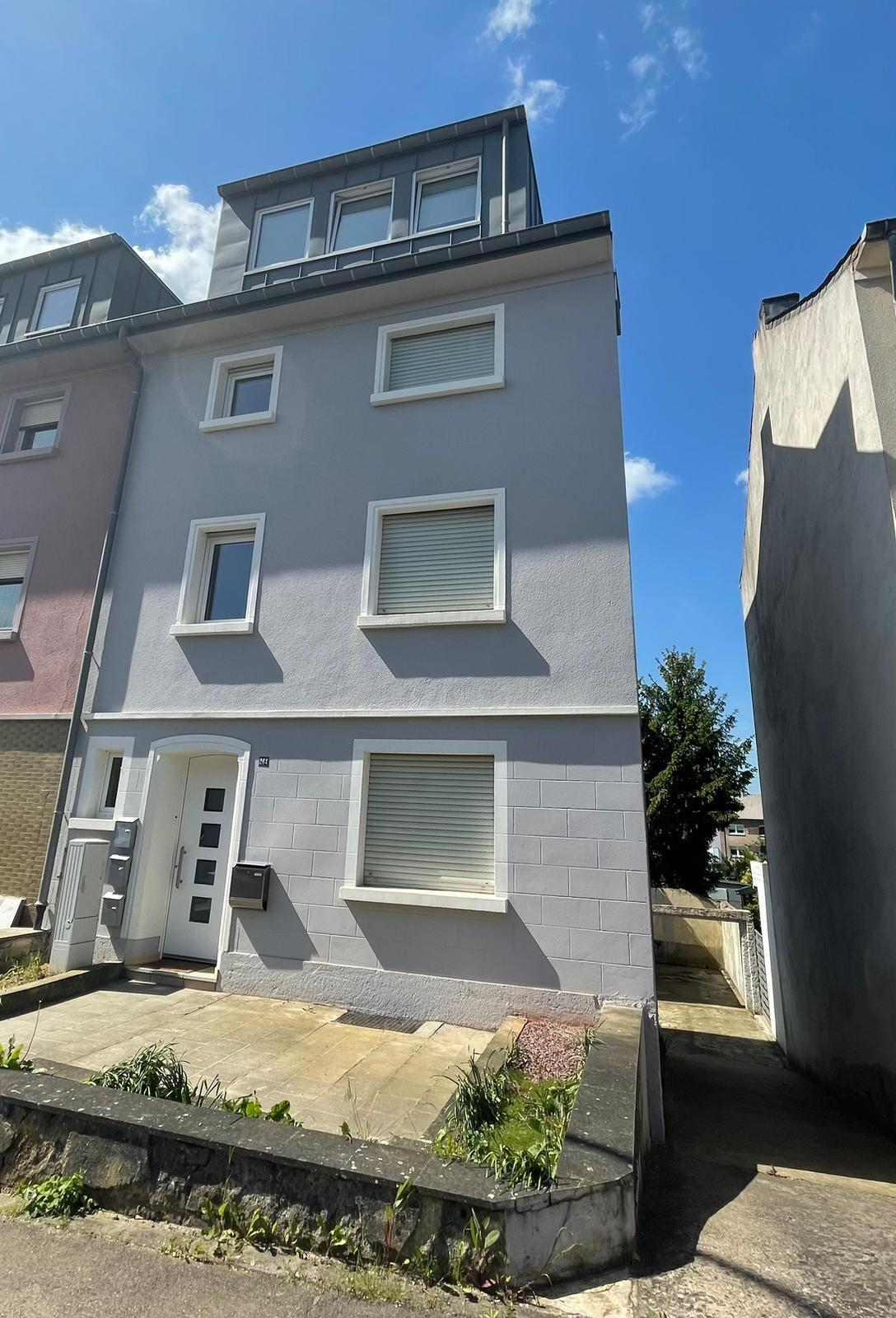 Maison individuelle 4 chambres en vente à Soleuvre