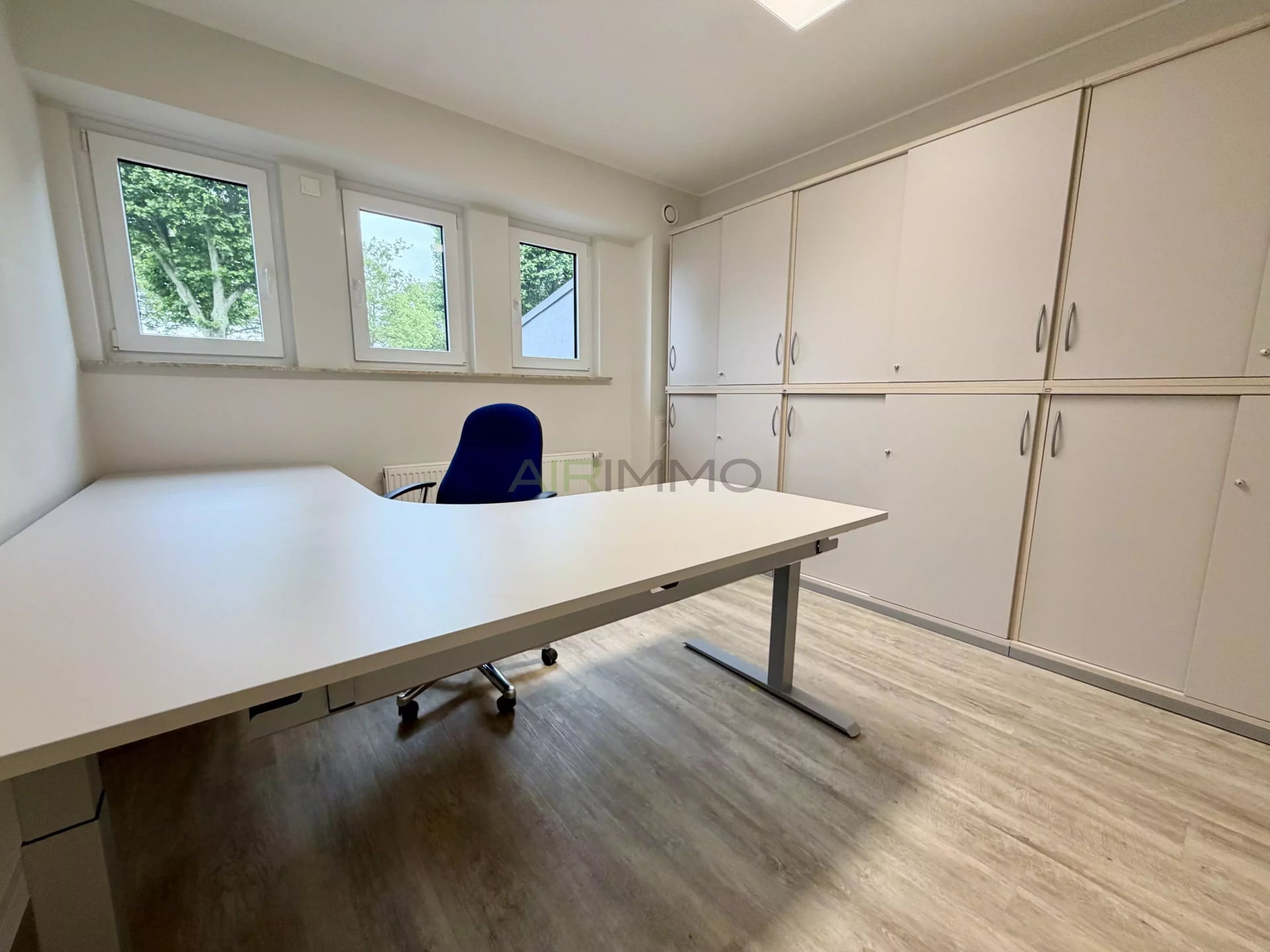 Bureau 1 unité en location à Echternach