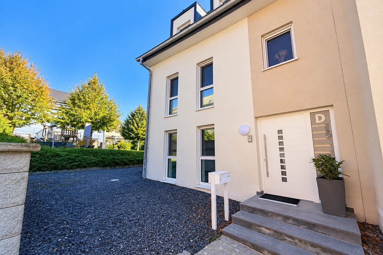 5-bedroom Semi-detached house for sale in Filsdorf, Dalheim municipality