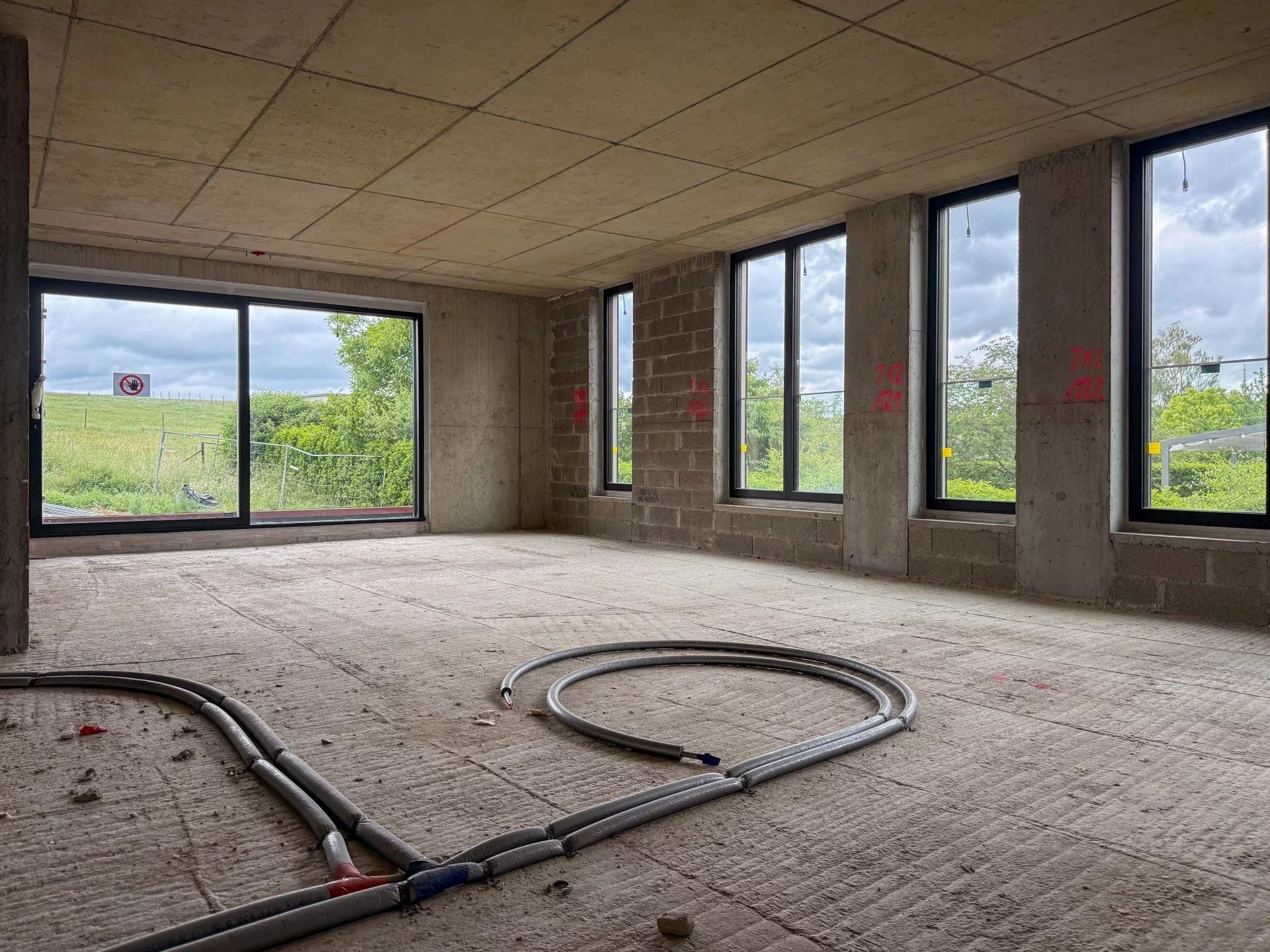 3-bedroom Apartment for sale in Hellange