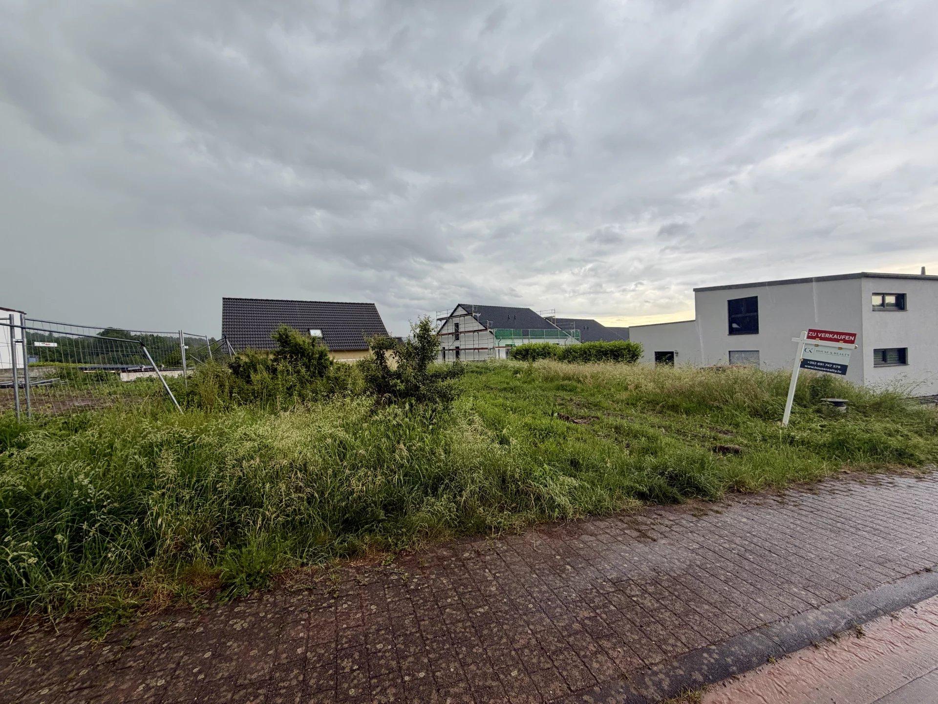 Terrain constructible en vente à Roth an der Our