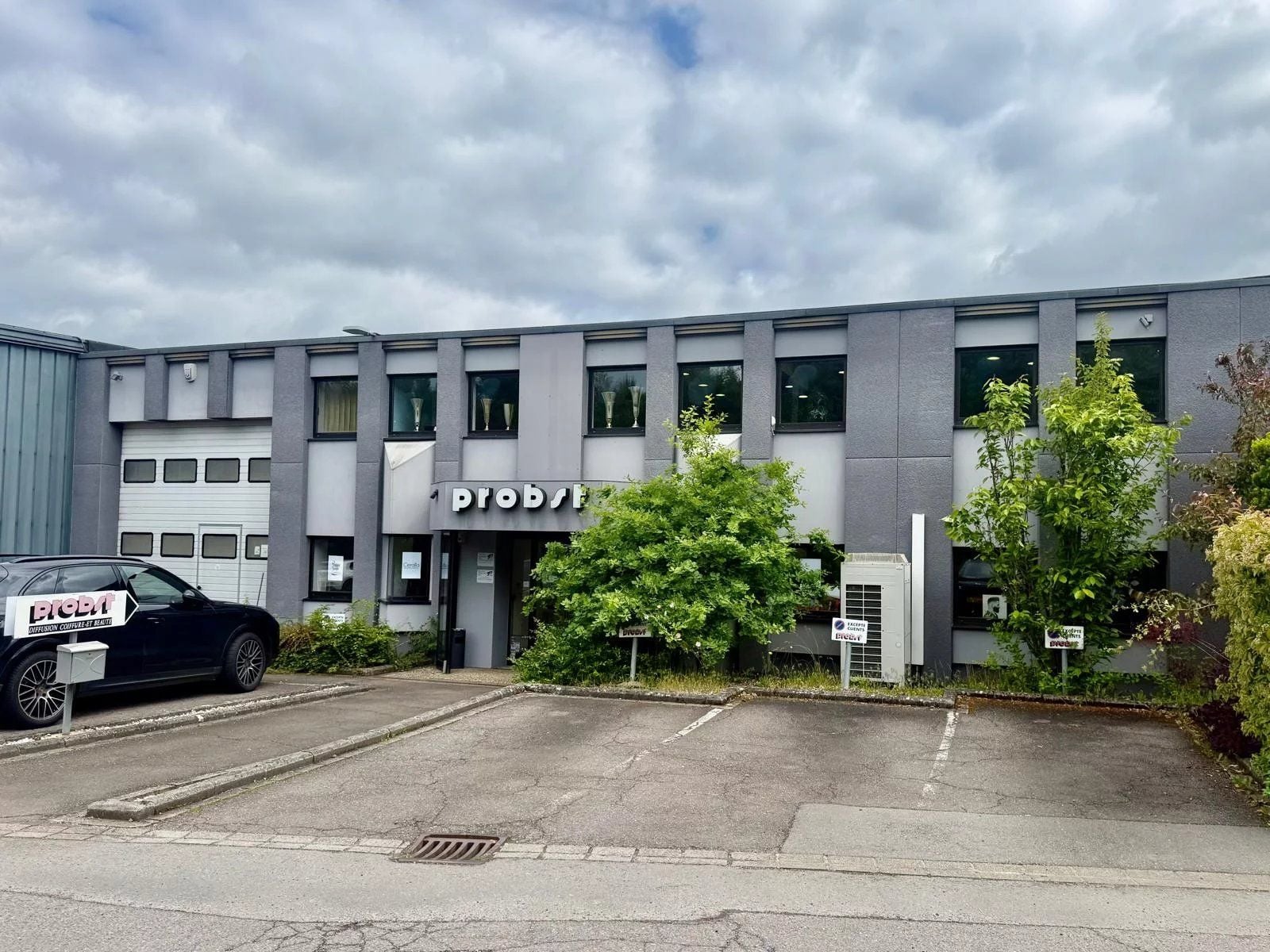 Lagerhalle zur Miete in Howald, Gemeinde Hesperange