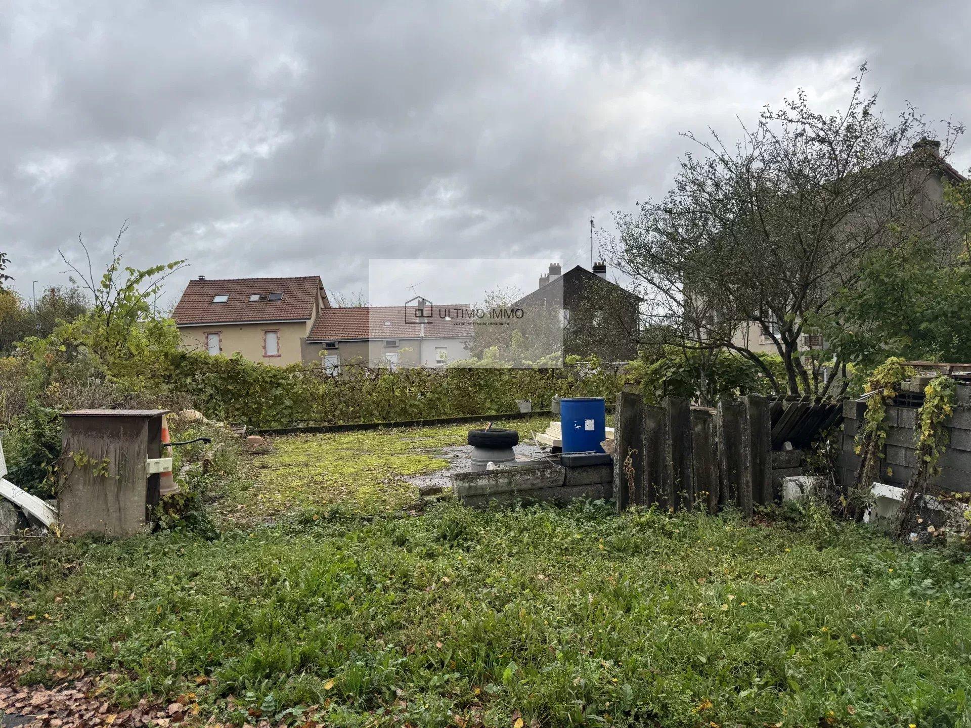 Bauland zum Verkauf in Mont-Saint-Martin