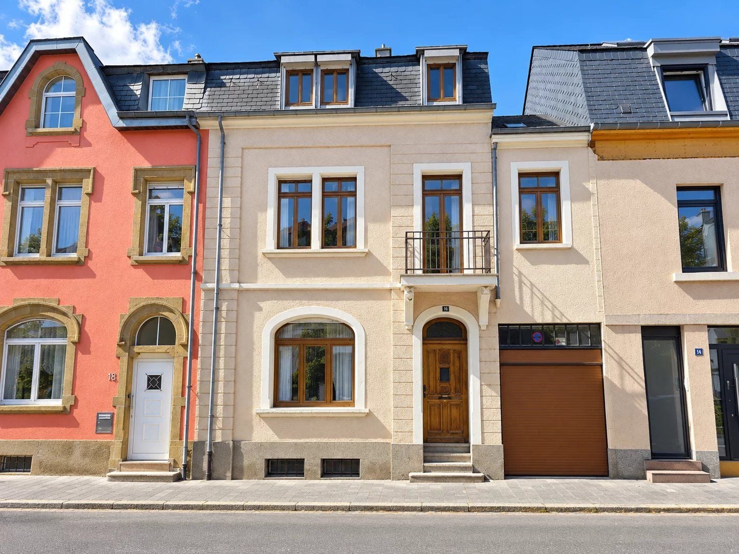 Maison de ville 5 chambres en vente à Luxembourg-Verlorenkost