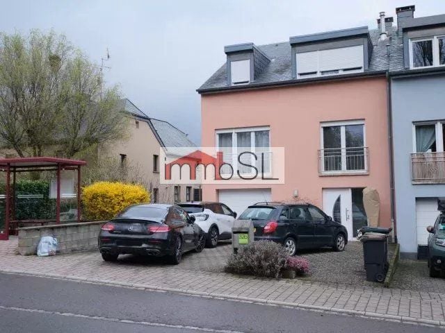 Maison jumelée 4 chambres en vente à Folschette