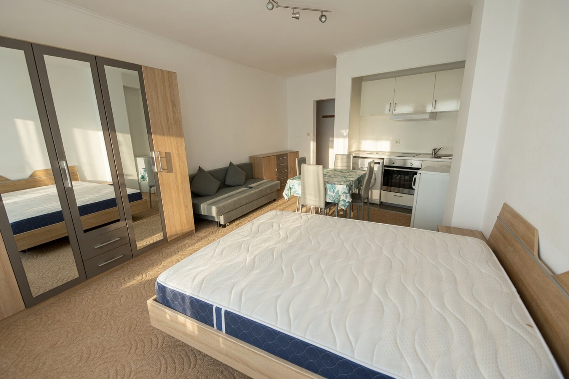 Studio zur Miete in Luxembourg-Limpertsberg